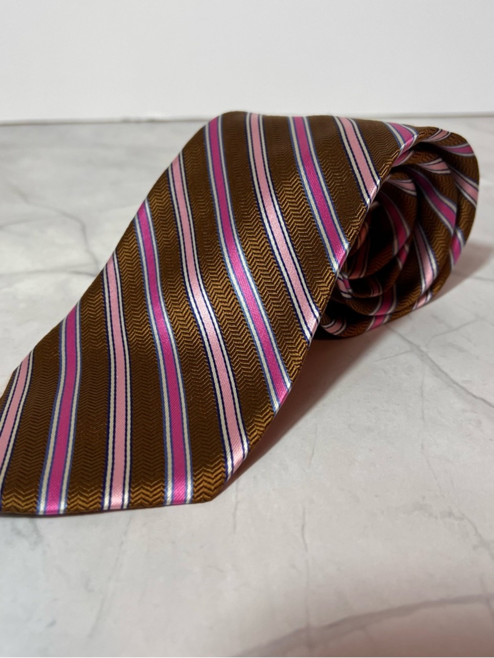 Brooks Brothers Brown Silk Stripe Tie with Pink Bands